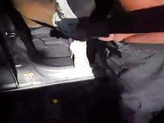 Find-Best-Lingerie.com presents: Outdoor - schwanz mit high heels auf parkplatz abgemolken