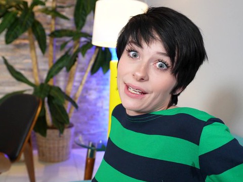 Find-Best-Lingerie.com presents: Short hair kitty lynn gives a blowjob and gets fucked balls deep