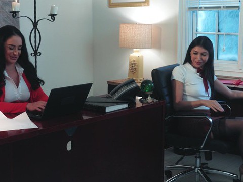 Find-Best-Lingerie.com presents: Big butt boss spreads legs to ride her coworker on the bed