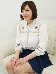 Find-Best-Lingerie.com presents: Asian Mommy Momoka Ogawa gets her pussy penetrated in a solo